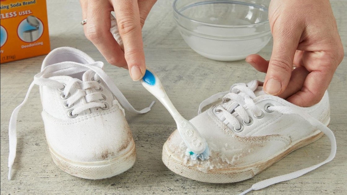 How to clean white shoes